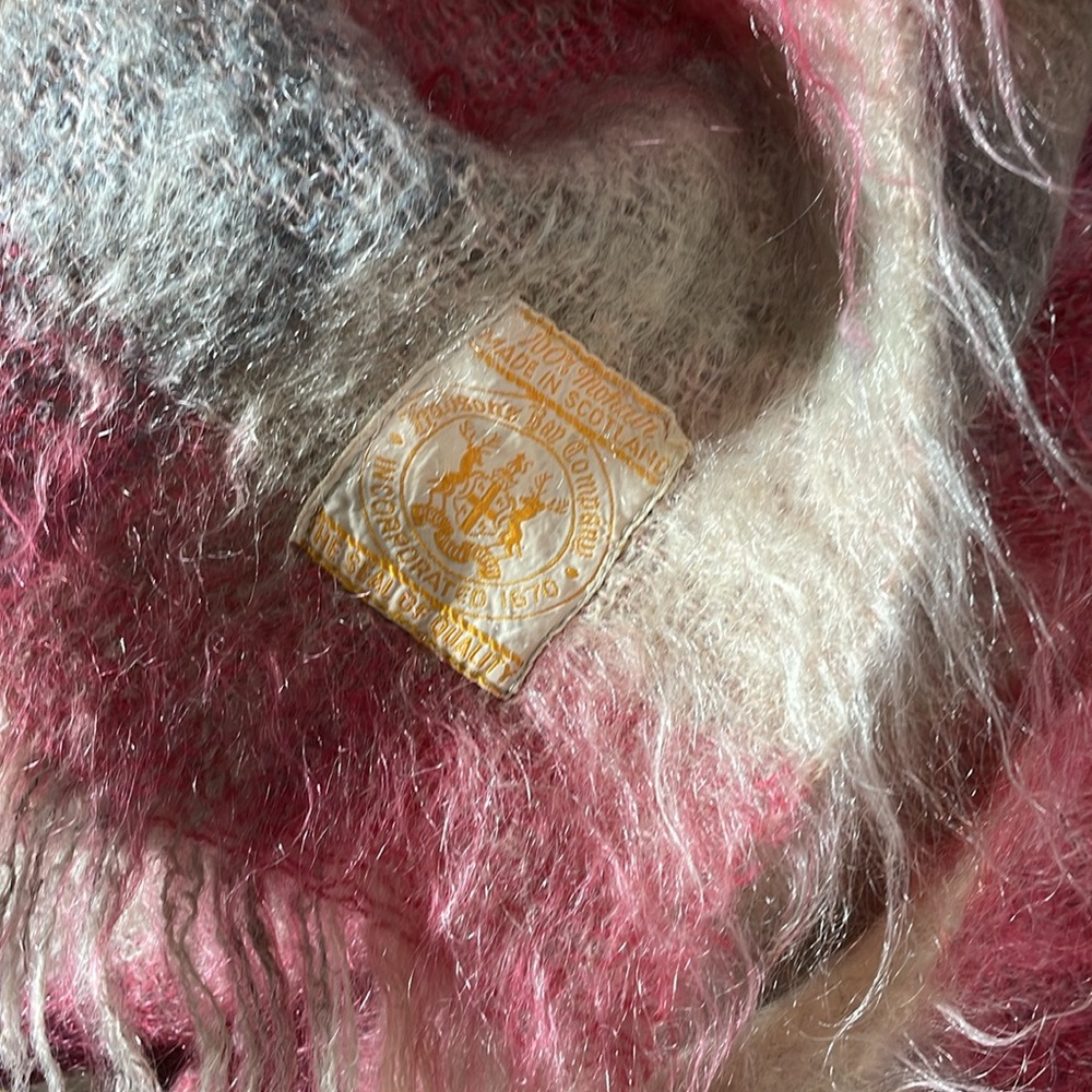 Hudson Bay vintage 100% mohair made in Scotland scarf/shawl RARE AND BEAUTIFU! - Picture 17 of 17